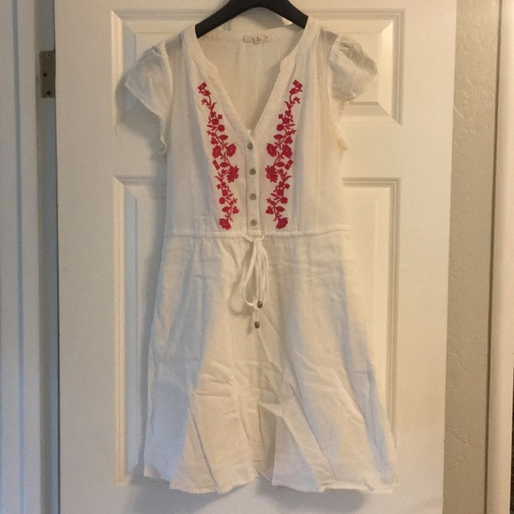 Maison Jules Dresses & Skirts - Embroidered cotton dress Maison Jules Dresses & Skirts - Embroidered cotton dress